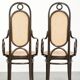 Ensemble de 2 chaises vintage originales design Thonet modèle Long John avec accoudoirs.