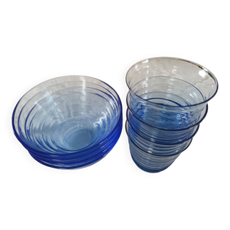 Set of 4 bowls and 4 blue glasses