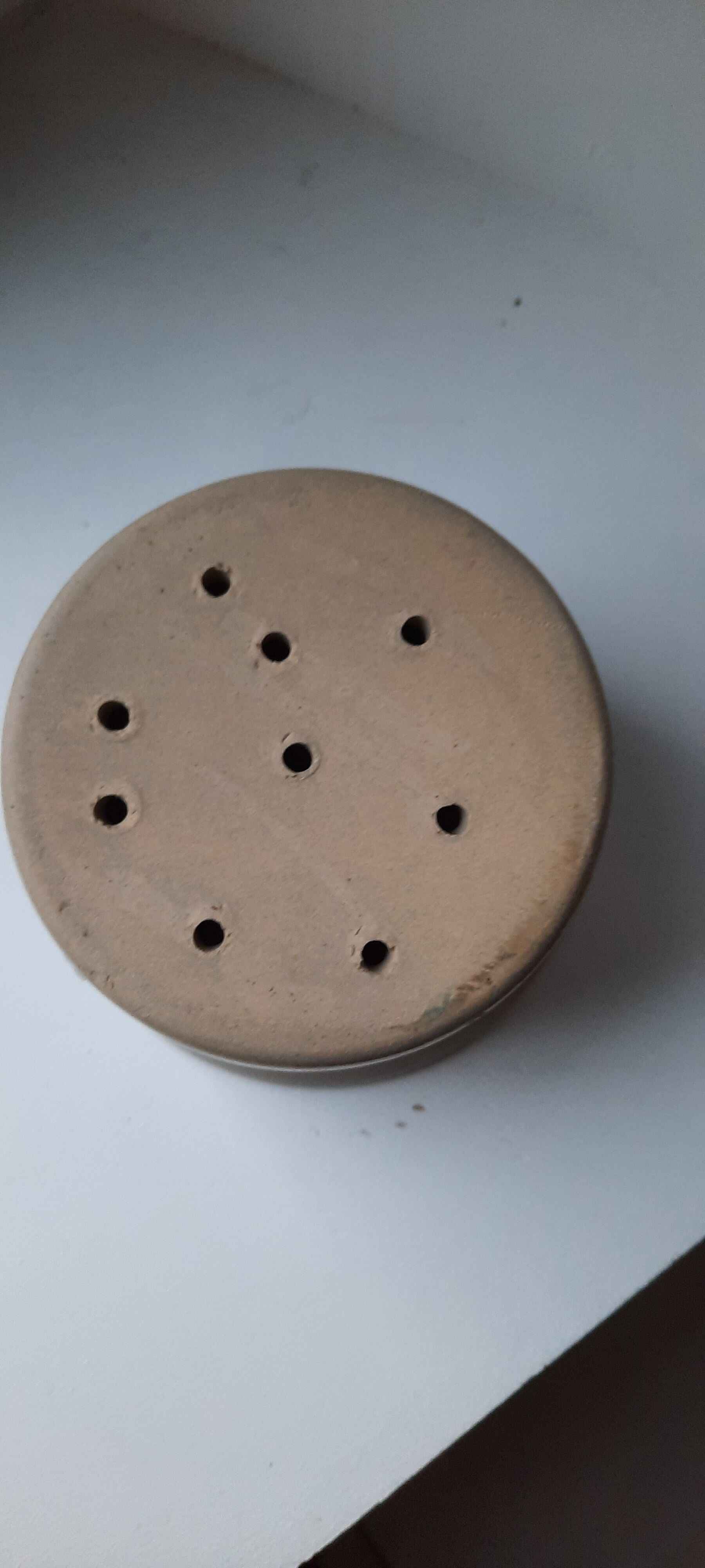 Pot a faisselle ancient