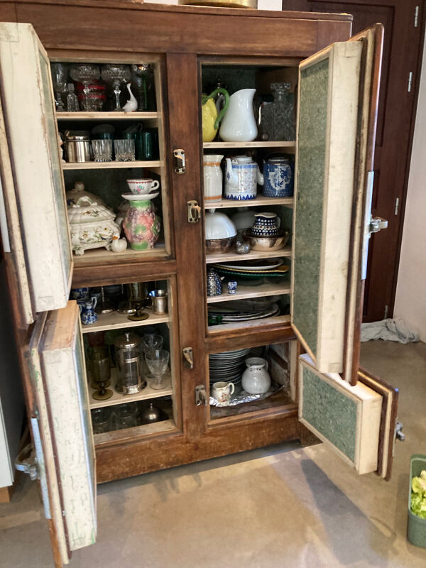 Armoire, vaisselier