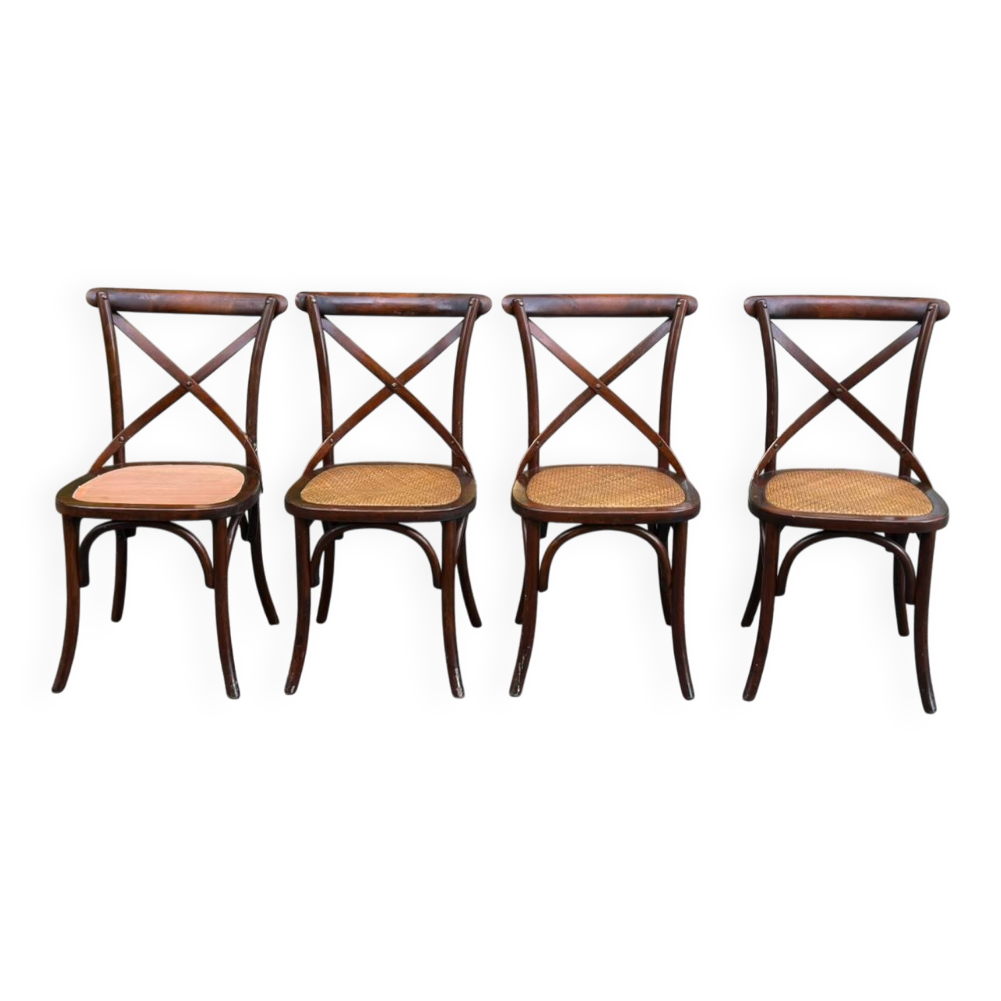 4 bistro chairs with curved wooden backs and cross braces / Crossback