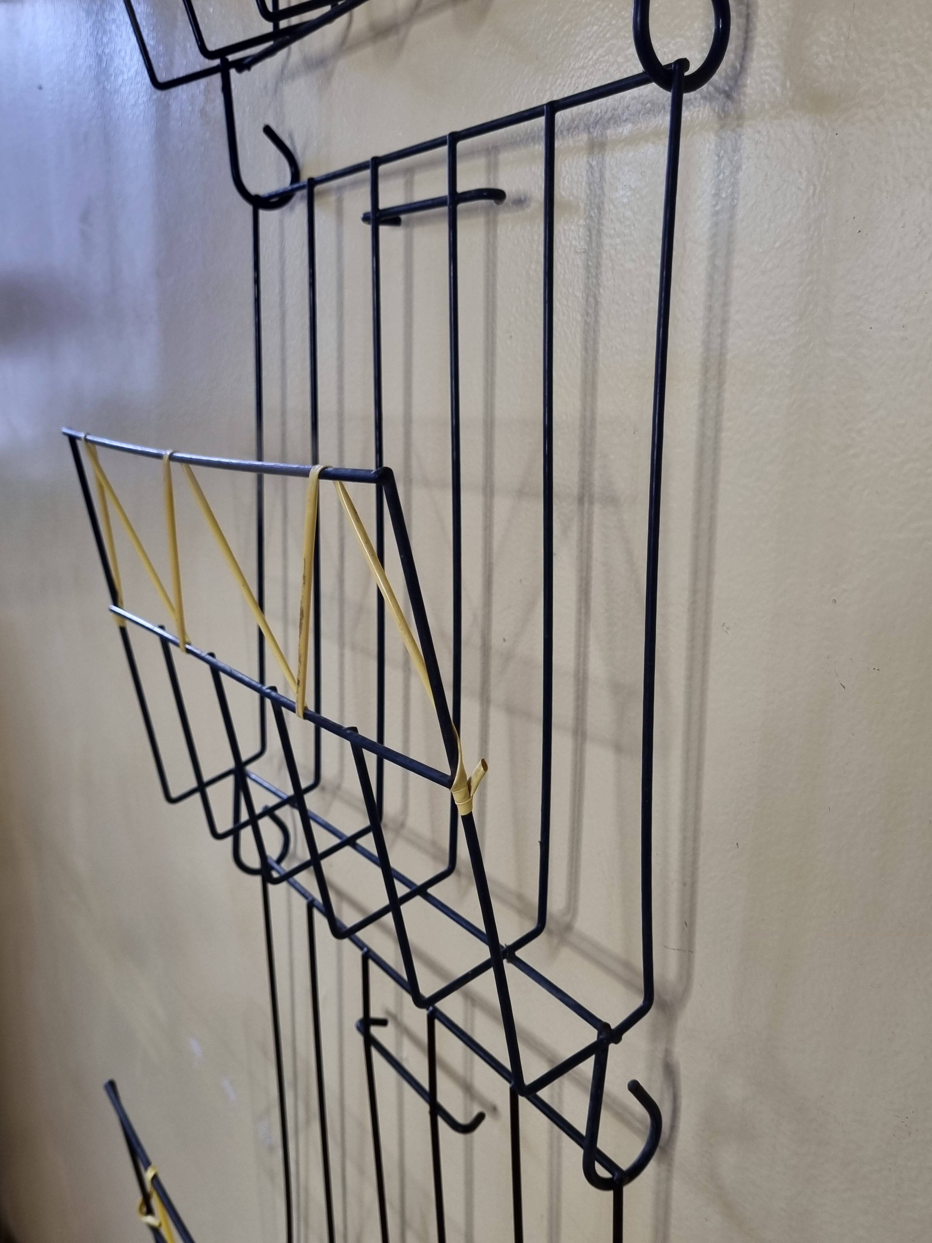 Magazine holder