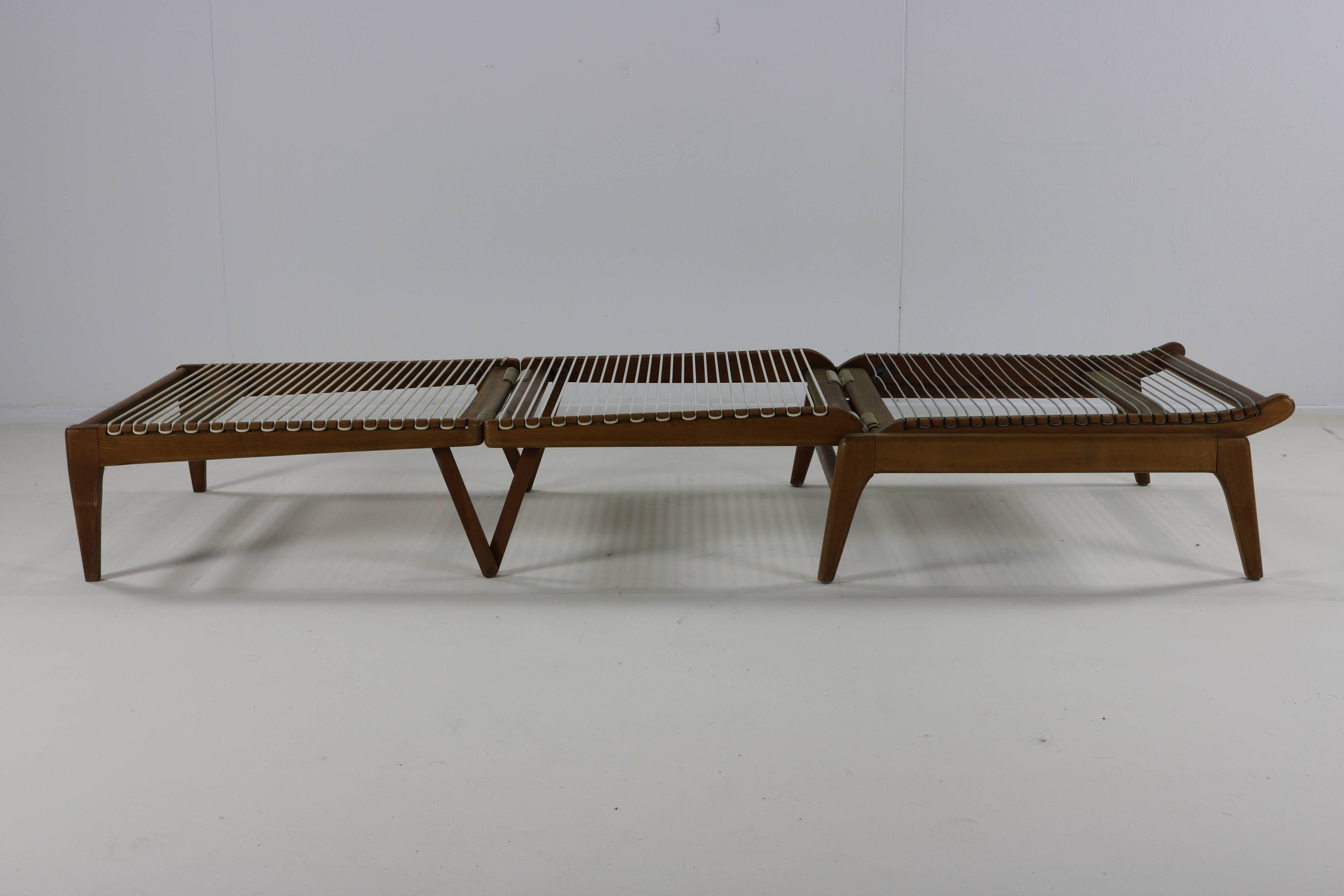 Midcentury french design fauteuil / day bed by George Tigien
