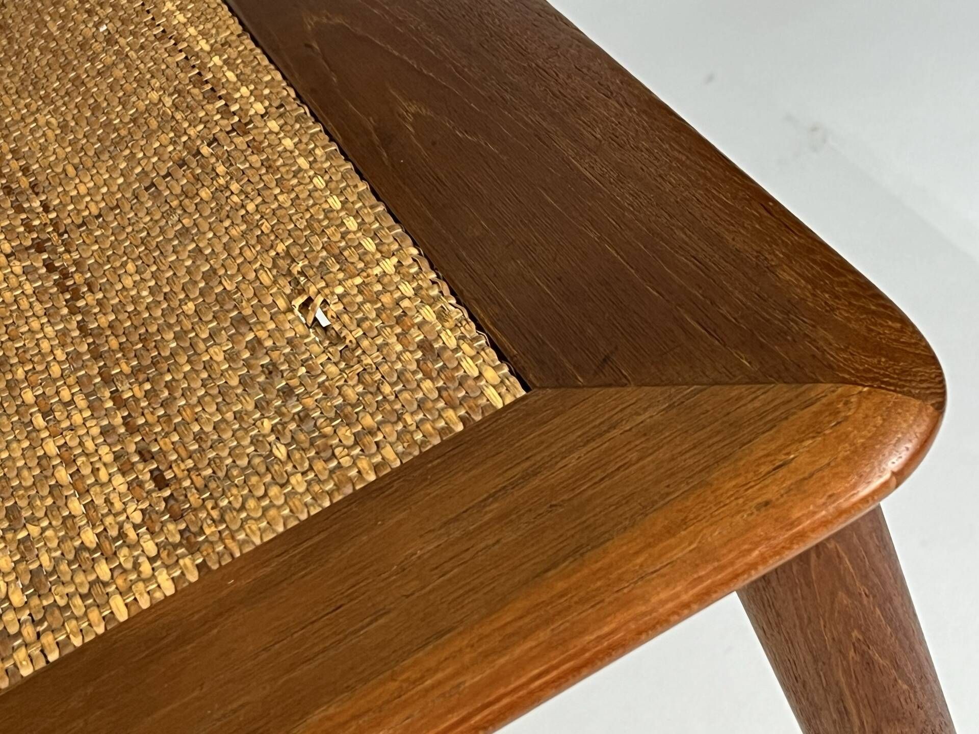Table basse d'angle Minerva en teck Hvidt Mølgaard-Nielsen danoise