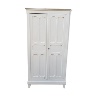 Armoire parisienne authentique blanc cassé