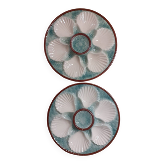 2 oyster plates