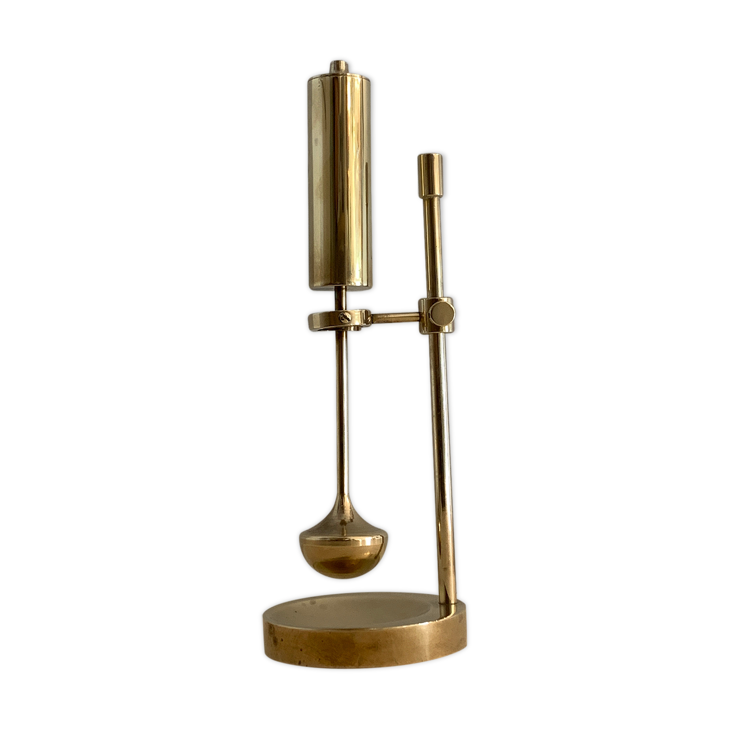 Marine gyroscopic oil lamp in polished solid brass, Ilse Ammonsen for Daproma, Denmark, 1950