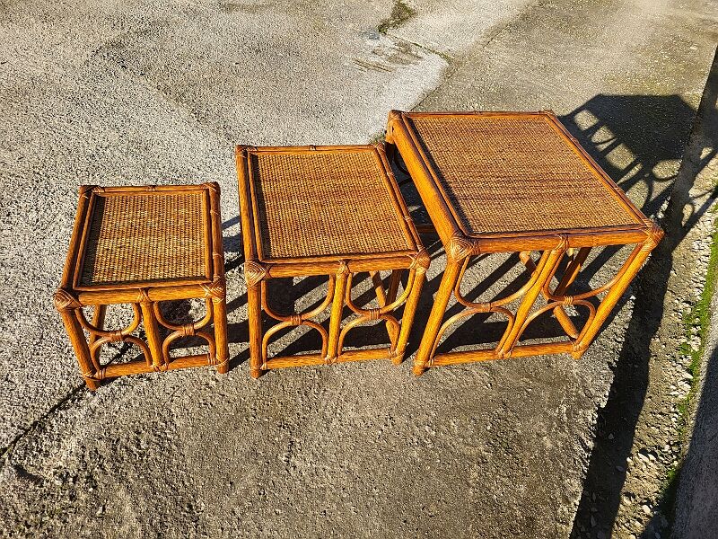 Lot de 3 tables gigognes en rotin