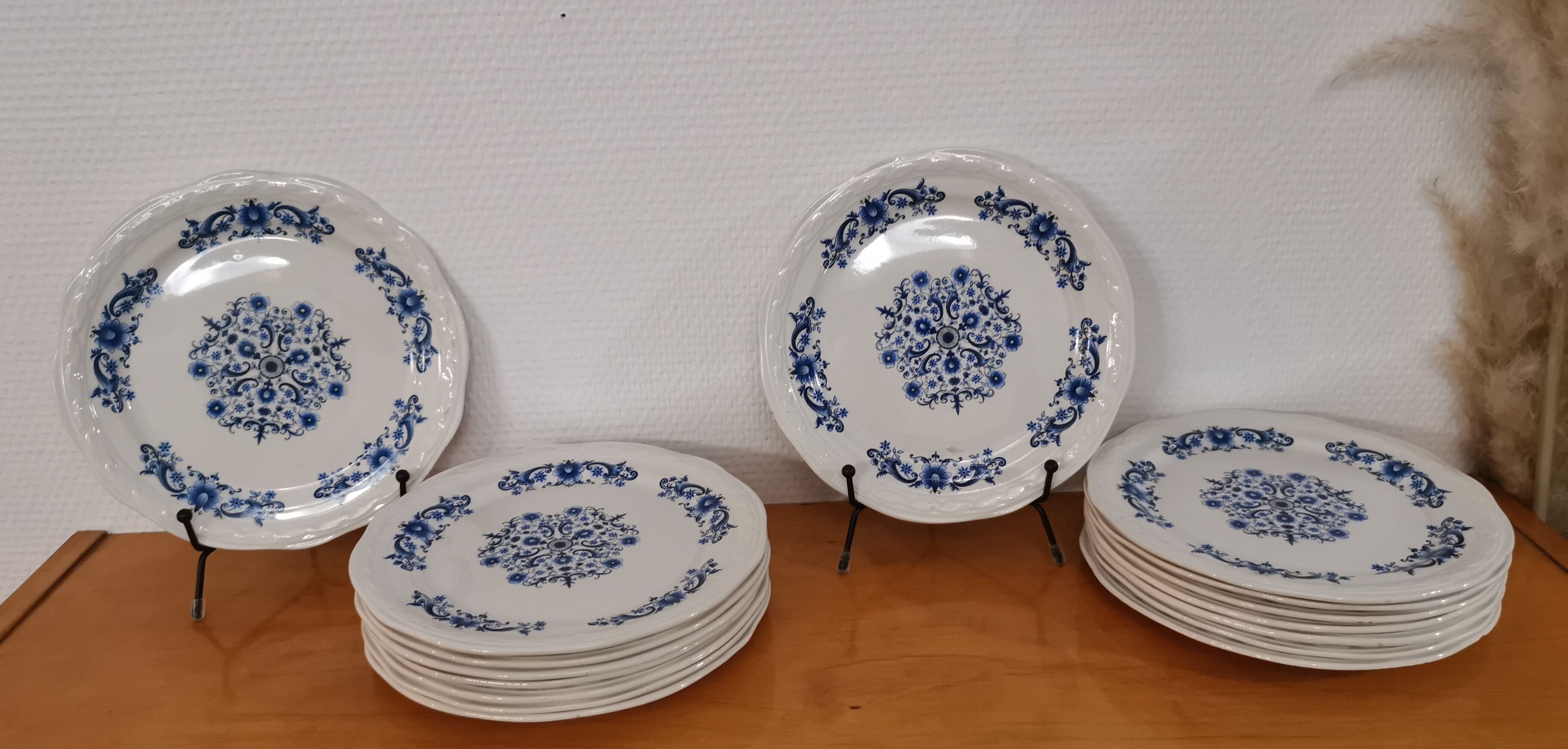 Set of 8 old dessert plates in French earthenware Moulin des Loups from the 50s