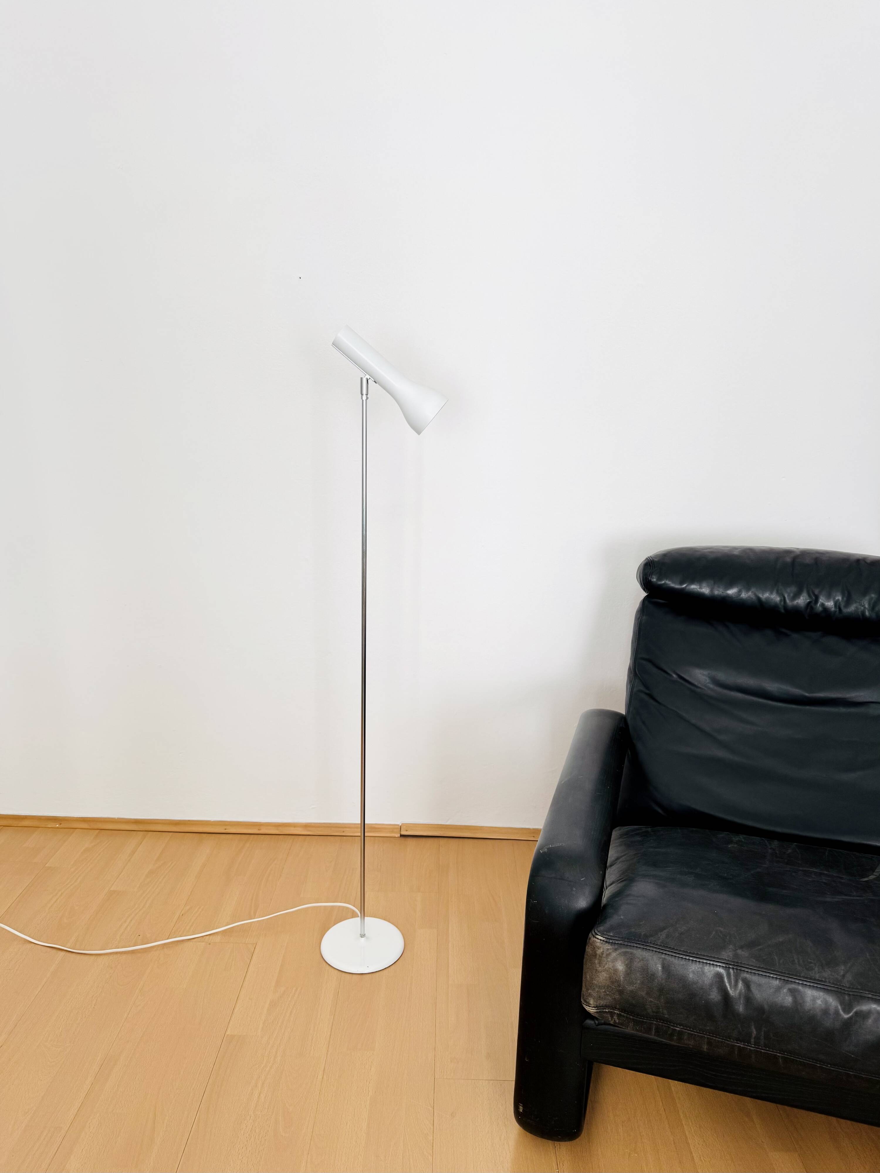 Lampadaire Spot de Swiss Lamps International