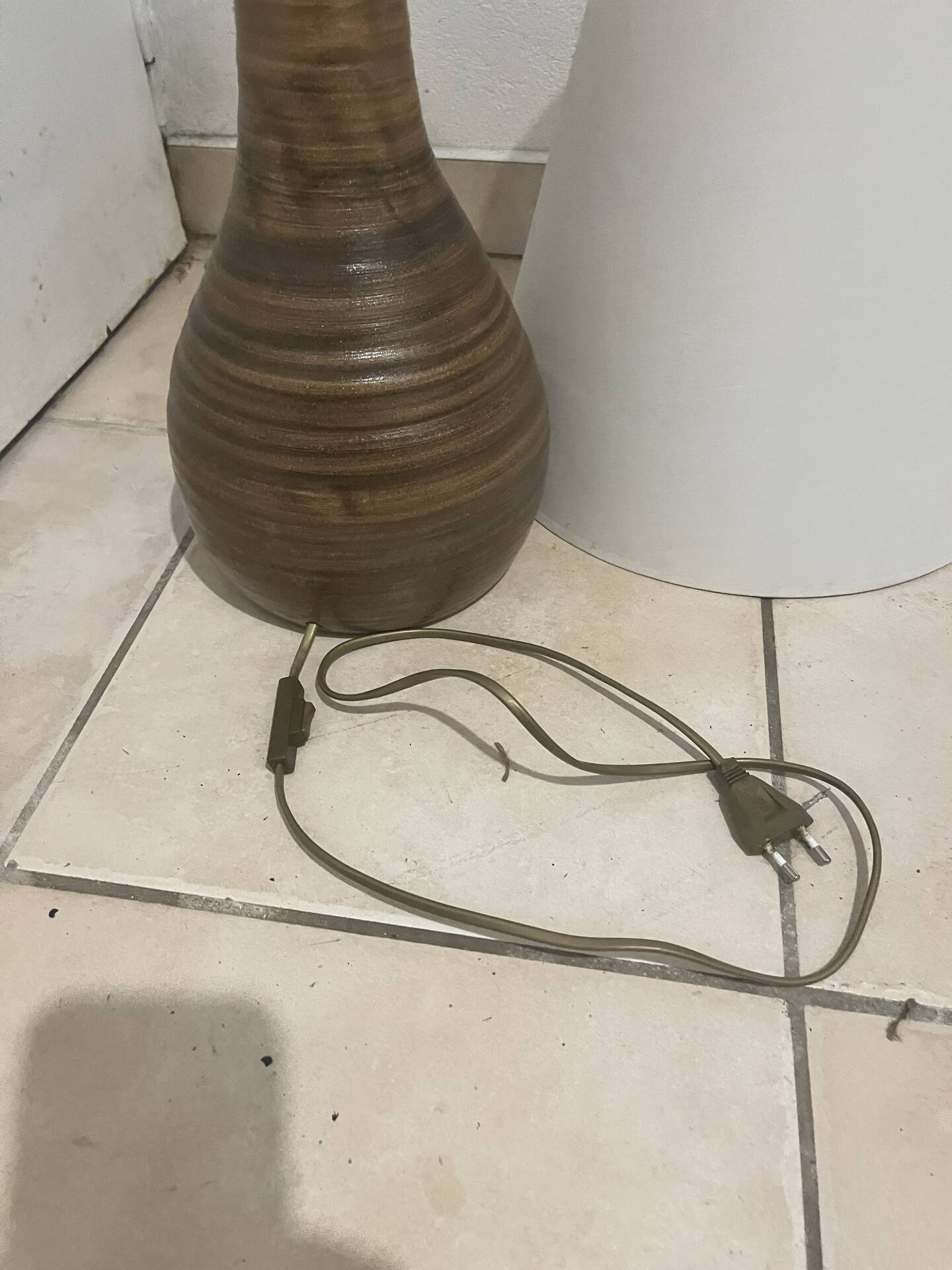 Large vintage ceramic/stoneware table lamp signed Parabis (H 86)