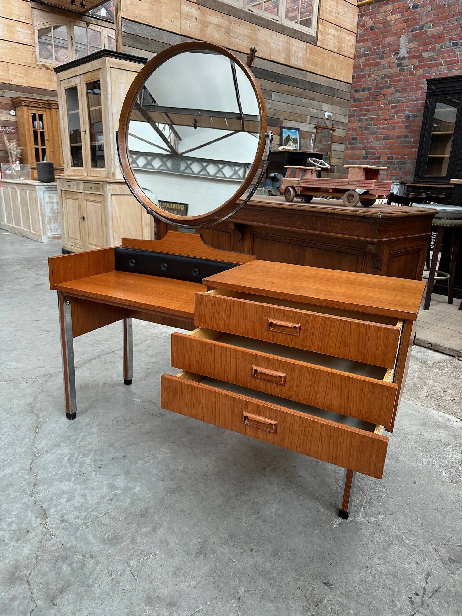 Coiffeuse années 60