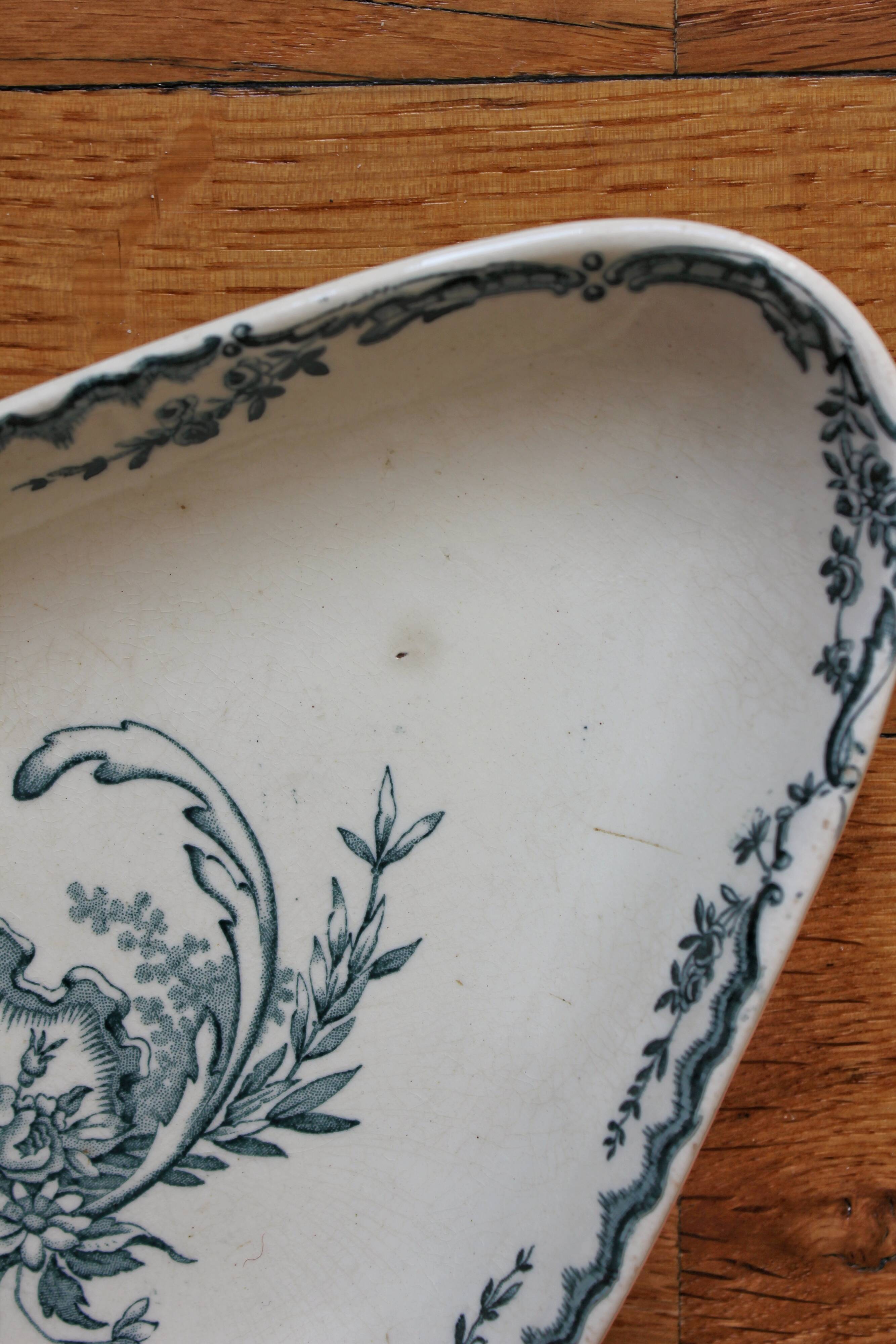 Small ramekin in iron earthenware "Trianon" model from Salins