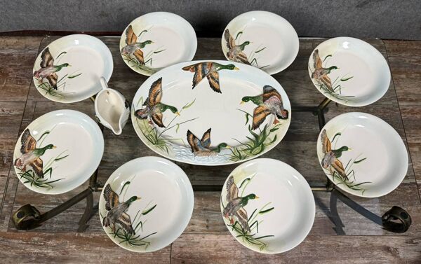 service de table en porcelaine aux canards en relief