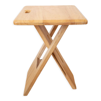 Foldable stool