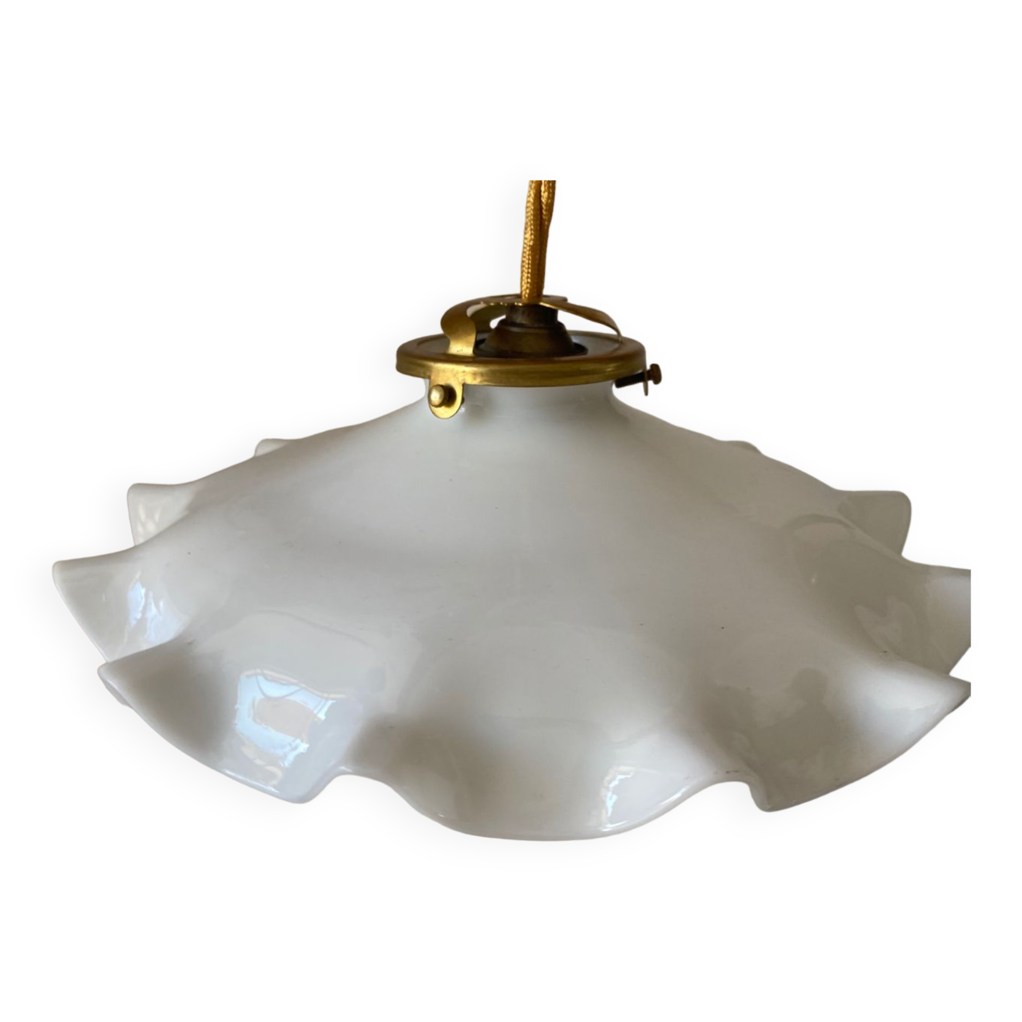 White opaline suspension