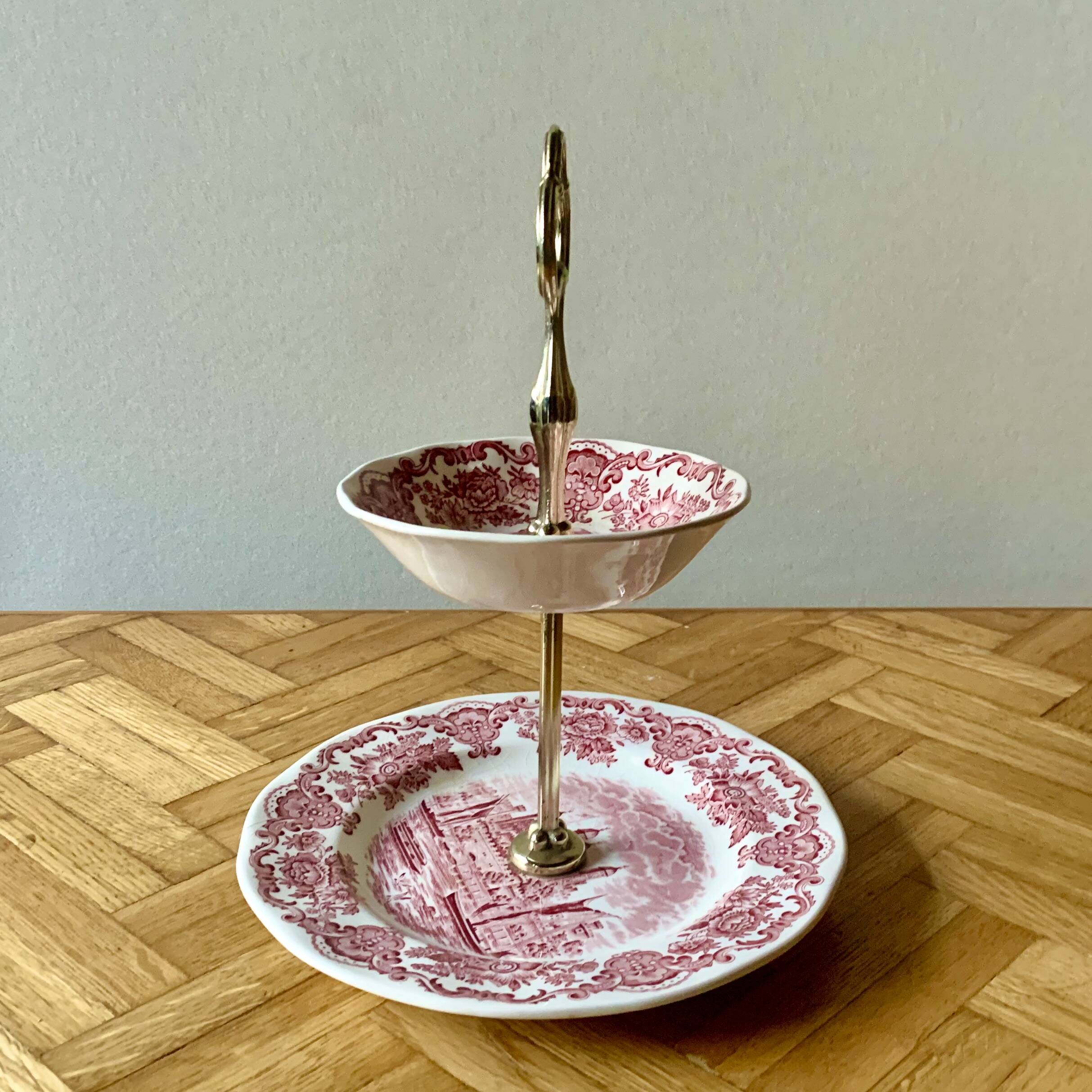 Antique double-decker servant - Enoch Wedgwood (Tunstall) Ltd - Royal Homes of Britain - 1960