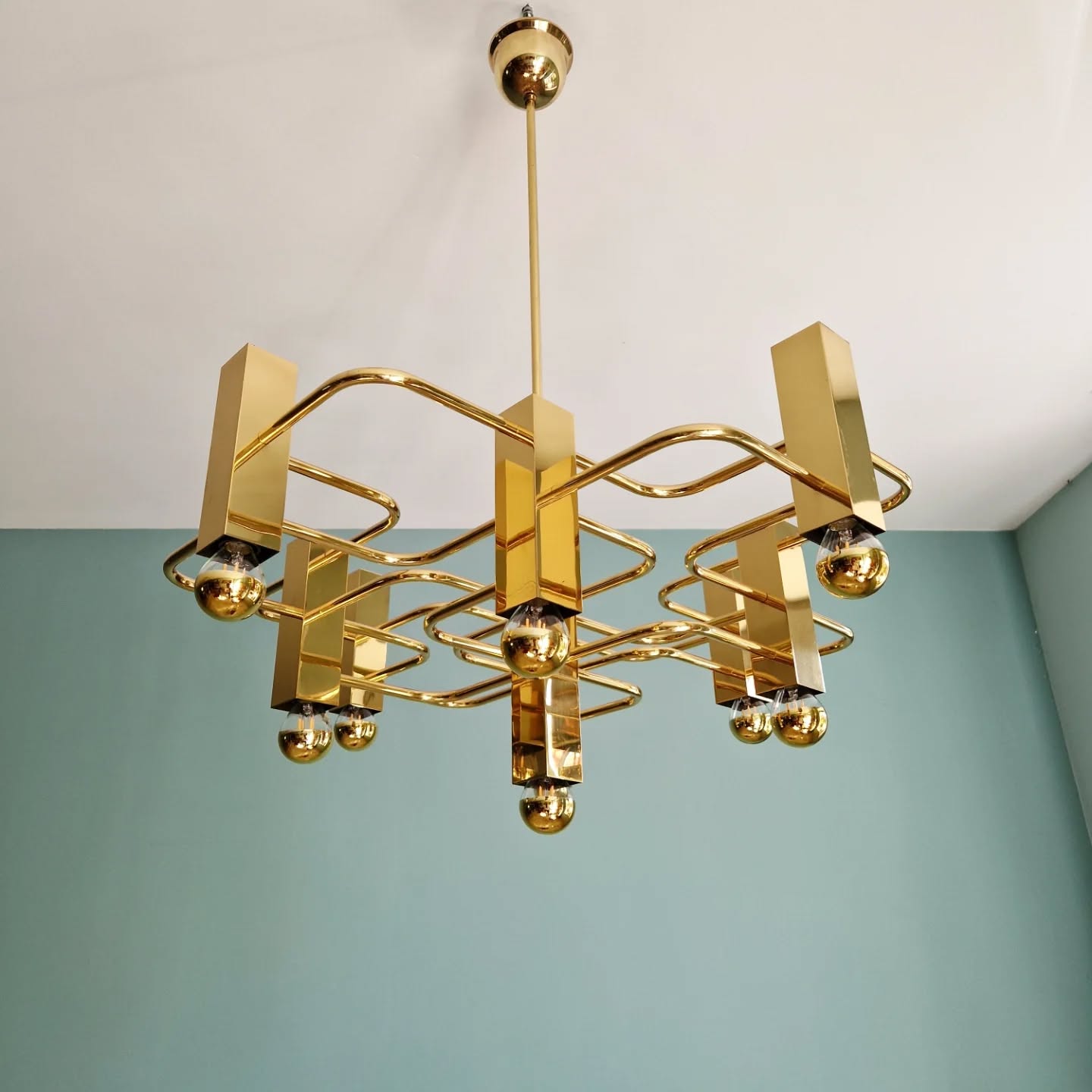 Geometric brass chandelier, design G. Sciolari, Boulanger, 1970