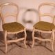 2 chaises paillées en bois polychrome