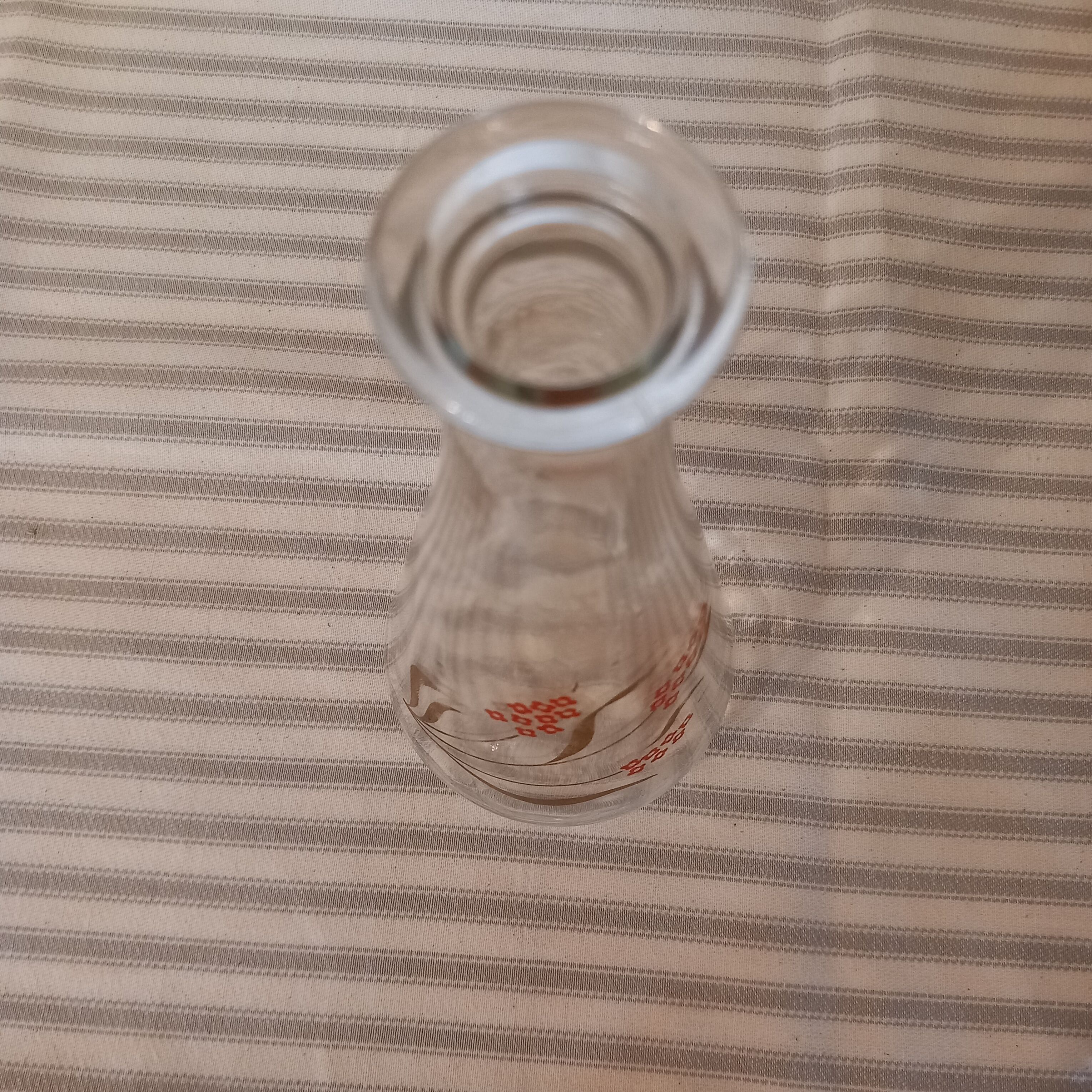 Carafe à liqueur à décor fleuri