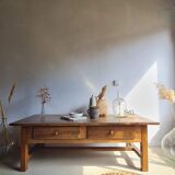 Vintage firm-minded coffee table