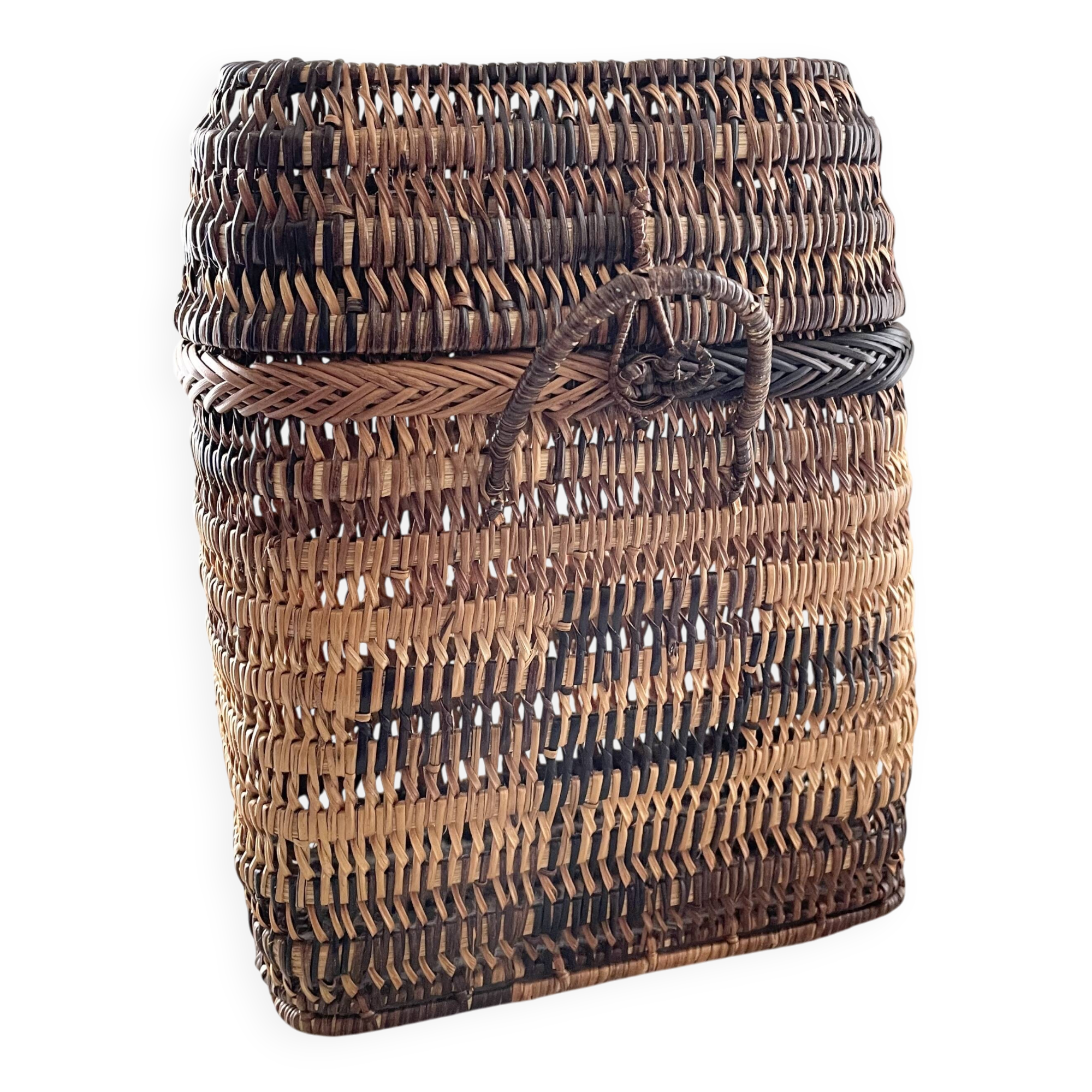 Asian rattan basket with lid 23×18 cm