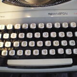 Remington Envoy - Sperry Rand typewriter