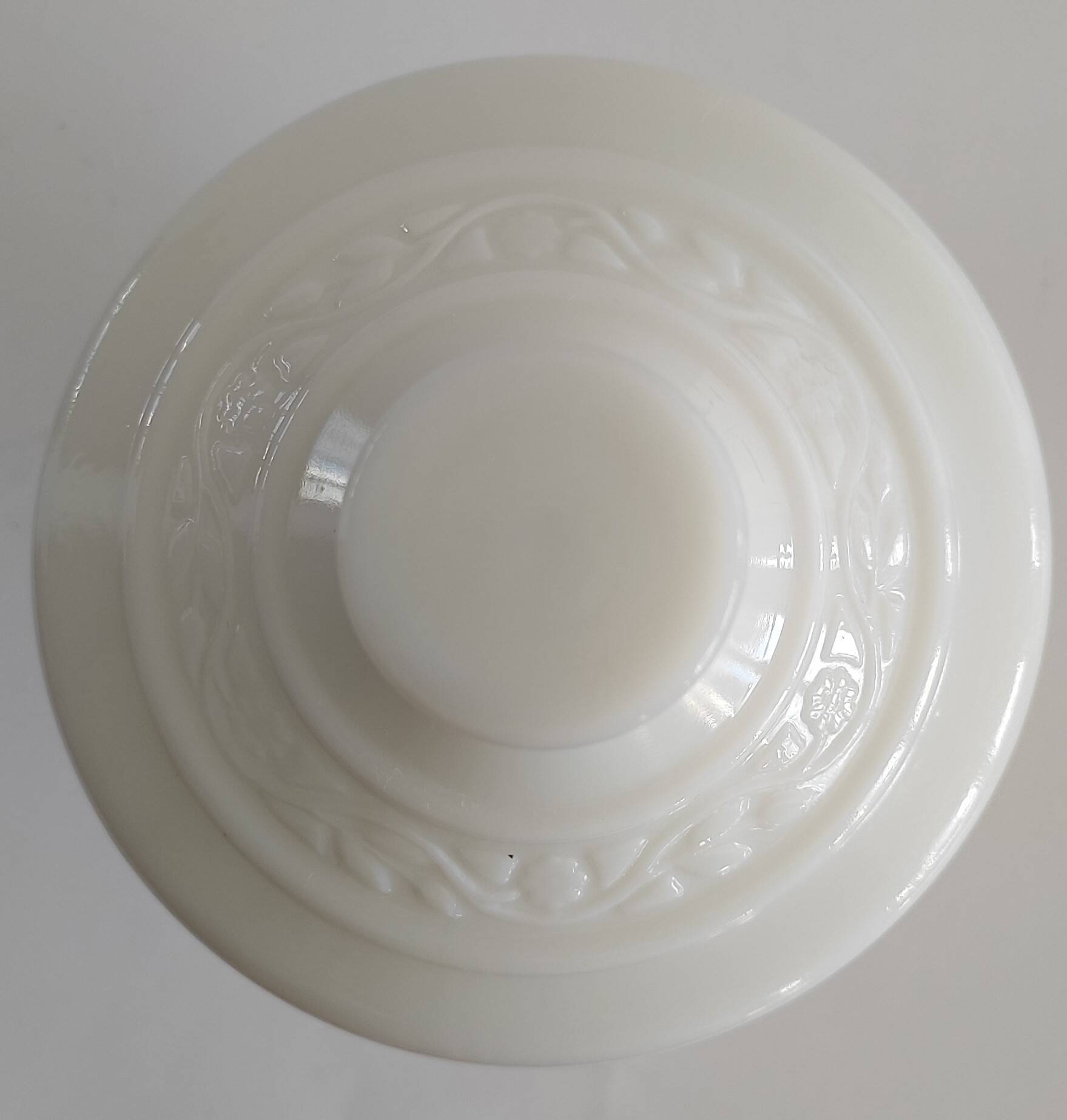 Bonbonnière en opaline