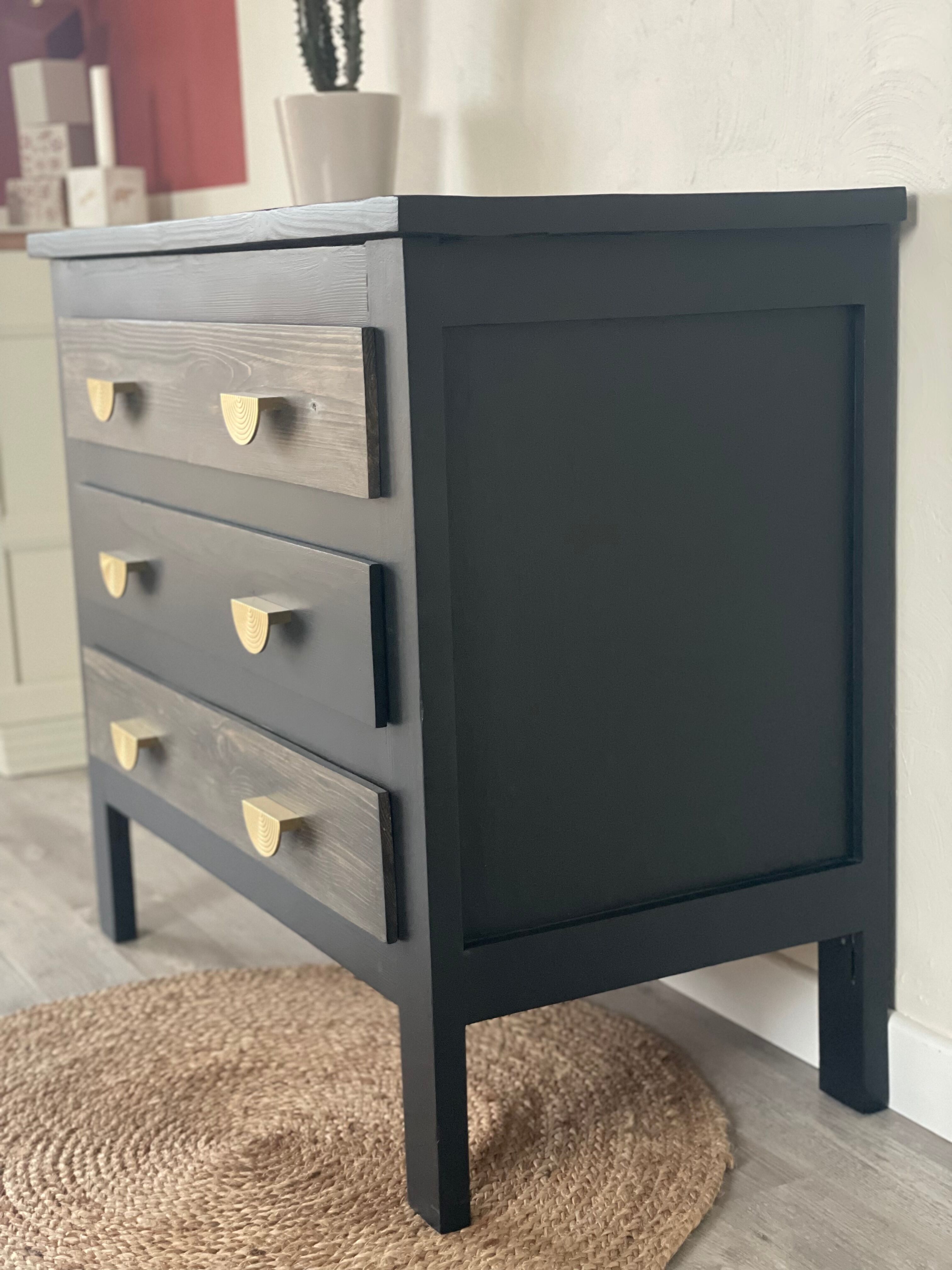 Ebony chest of drawers
