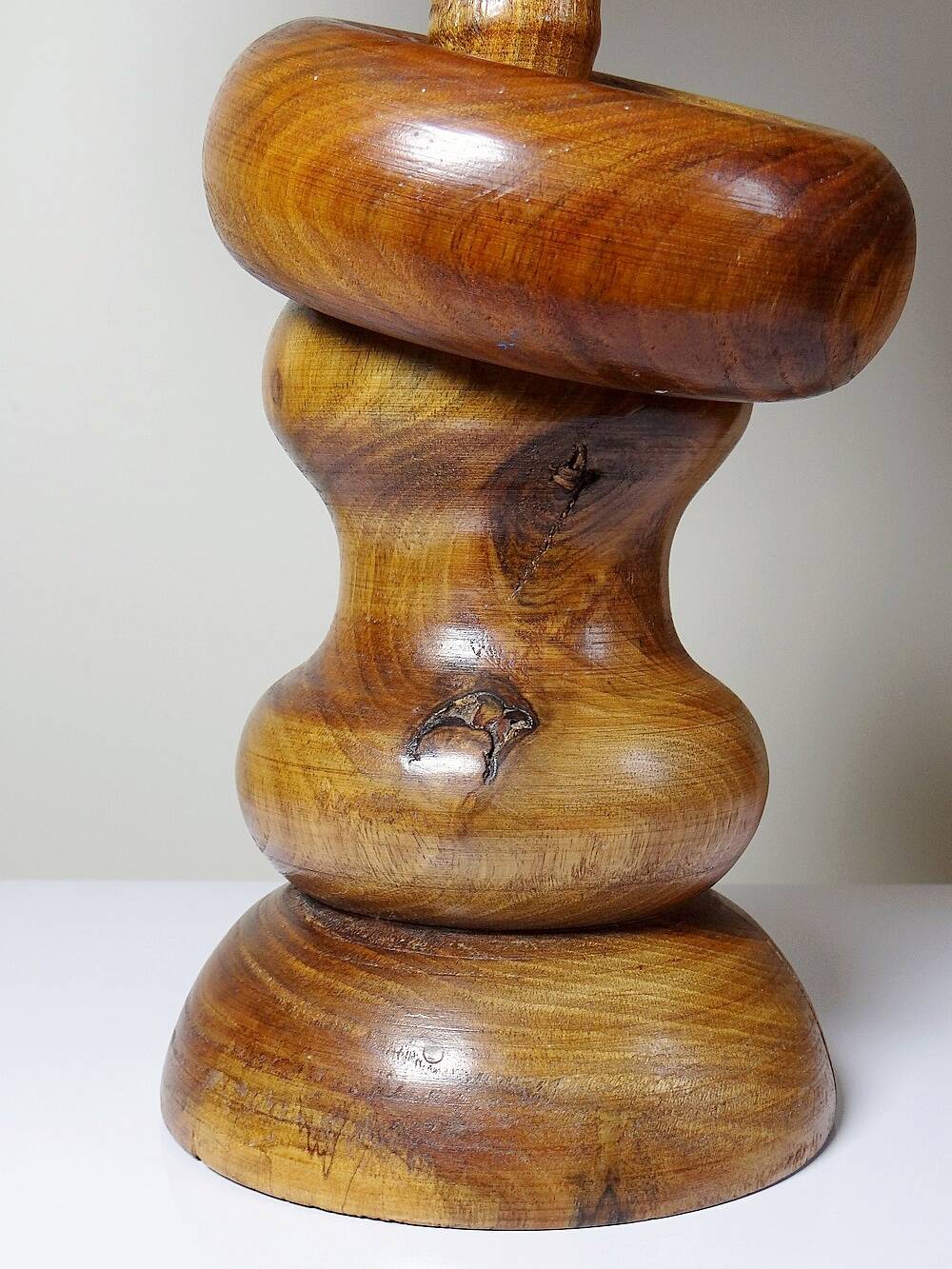Imposing vintage Scandinavian style lamp in carved turned wood with ring