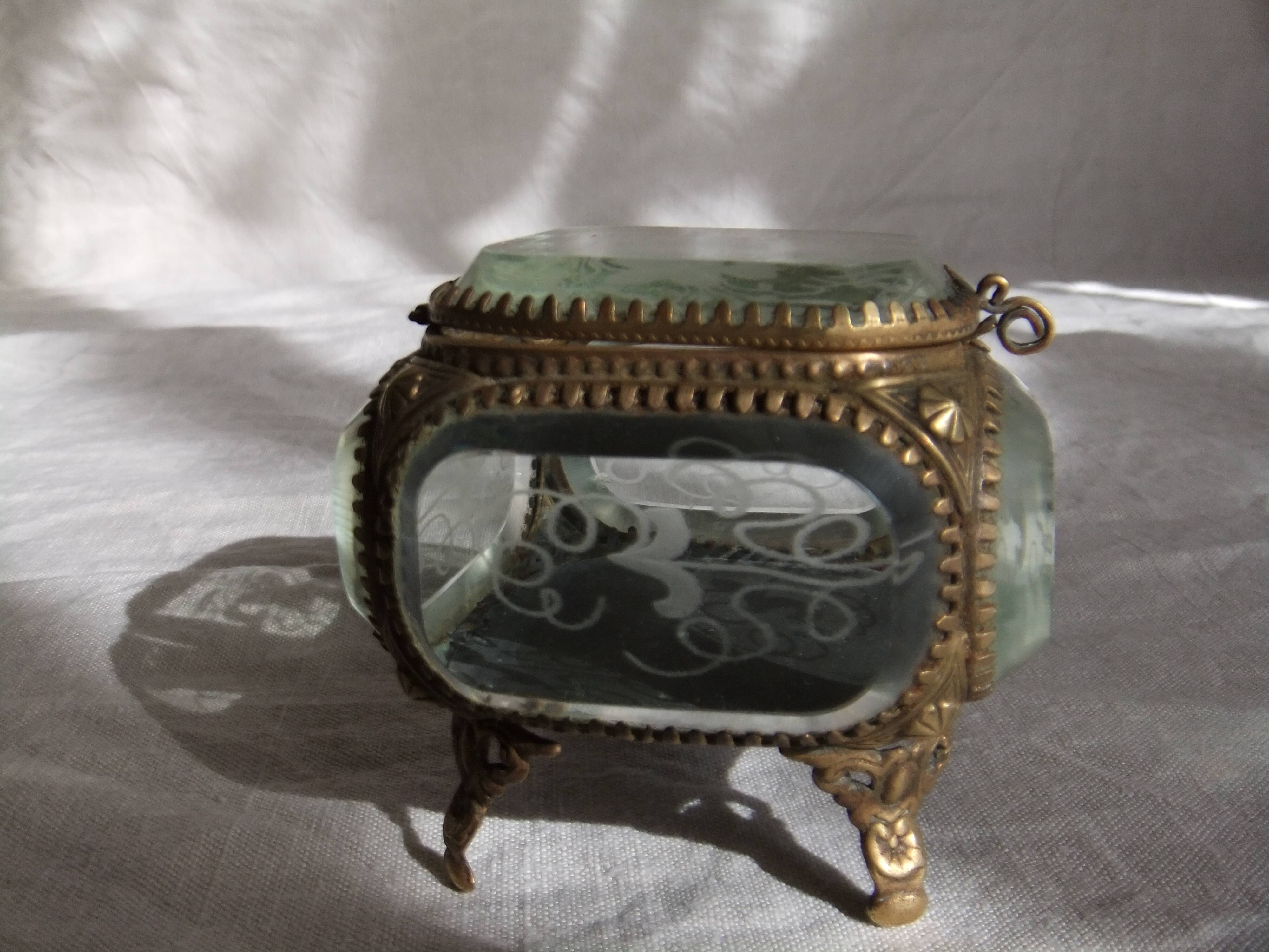 Napoleon III jewellery box bevelled glass engraved box box