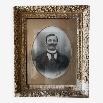Old framed portrait photo