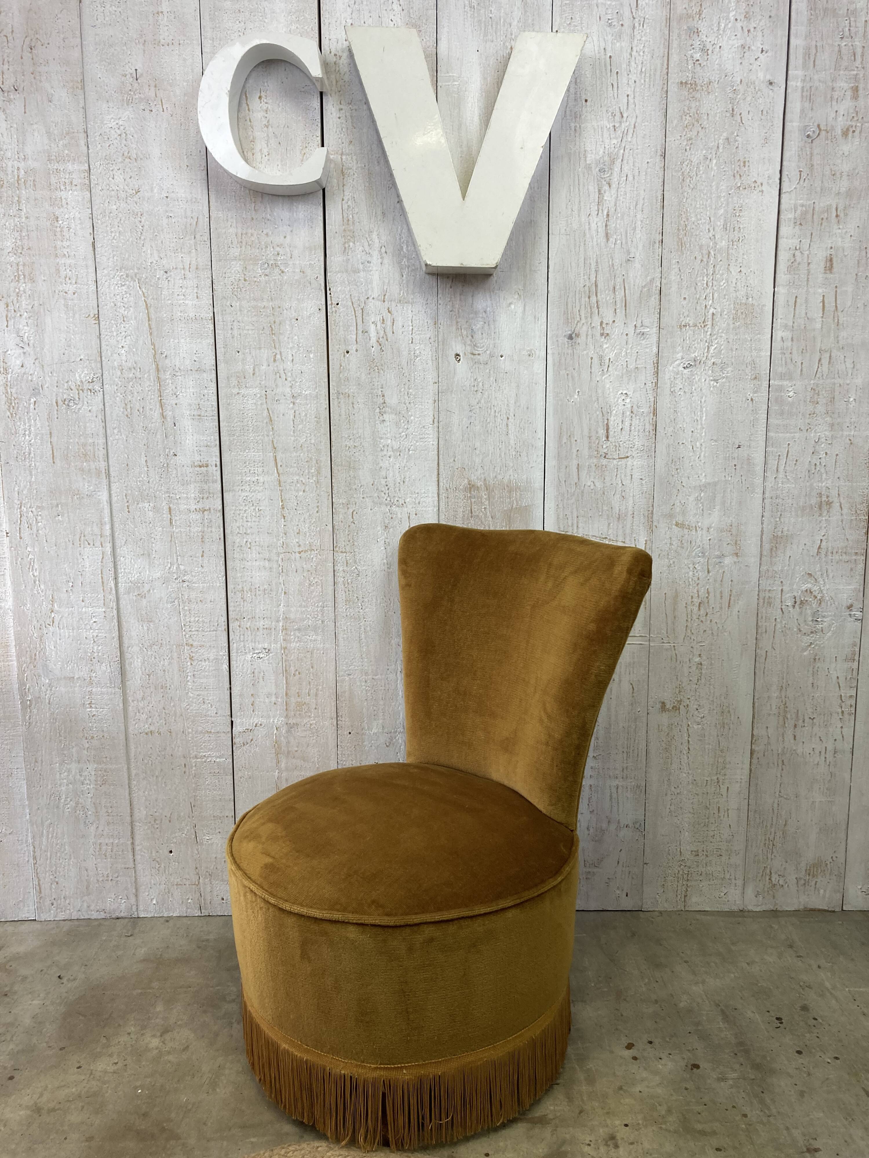 Vintage toad armchair