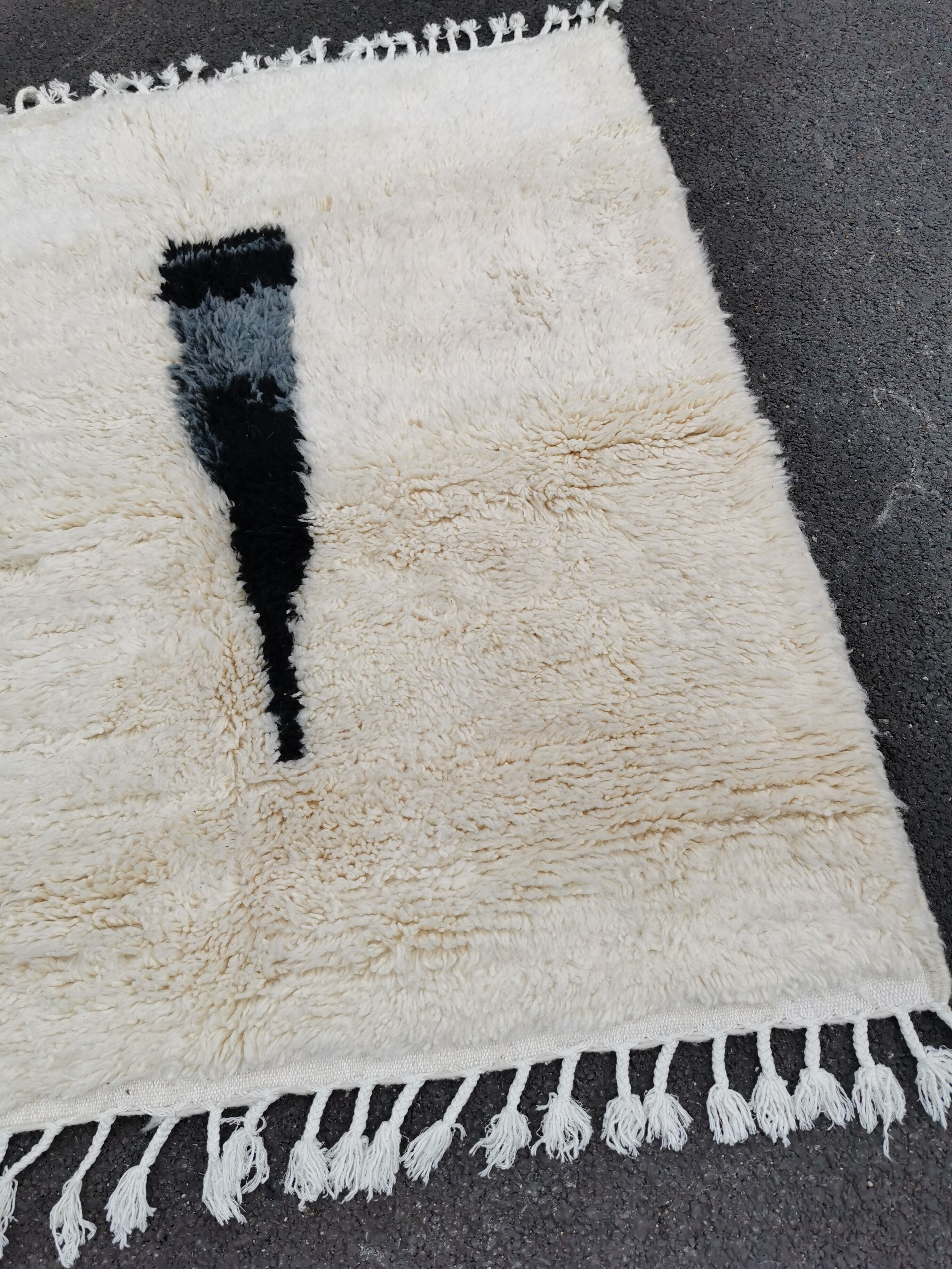 Berber carpet beni ouarain 128x145cm