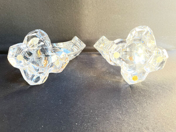 Cristallerie de Vannes le Châtel - Paire de bougeoirs flambeaux - Cristal signé