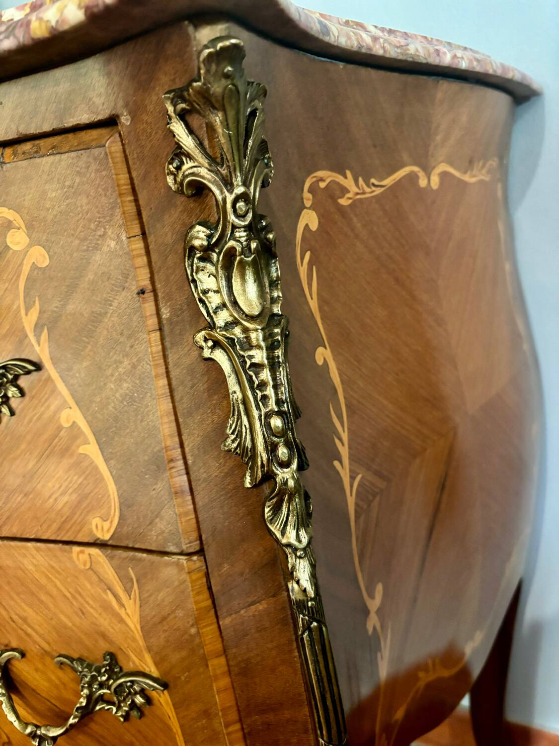 commode de style Louis XV