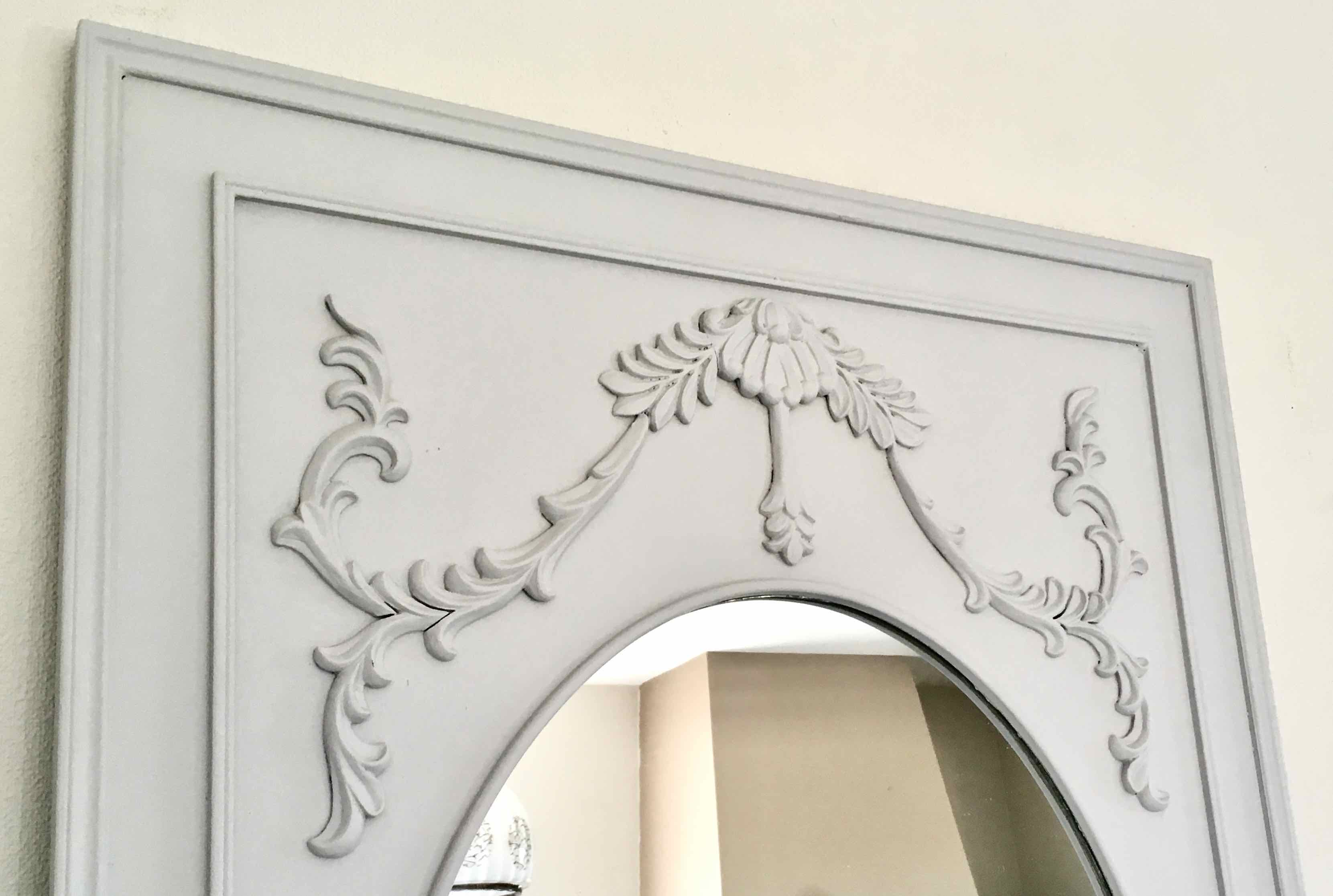 Oval mirror wood frame