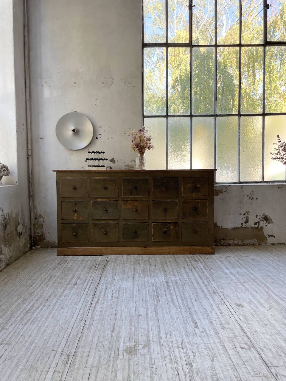 Green patina workshop furniture