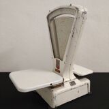 Vintage grocer's scale Lutrana