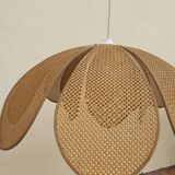 Lotus flower suspension in vintage cannage