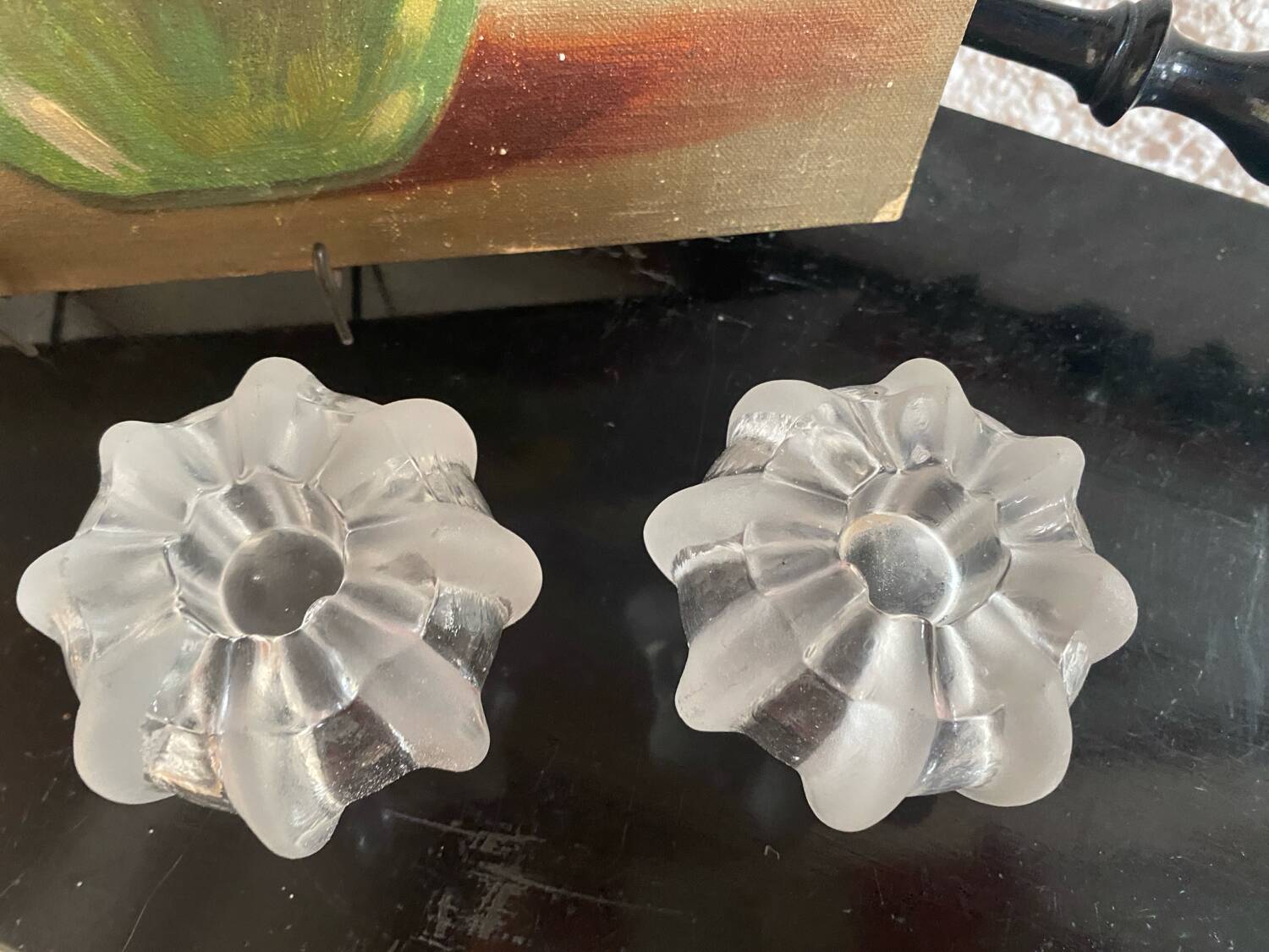 Set of 2 reversible molded glass candle holders