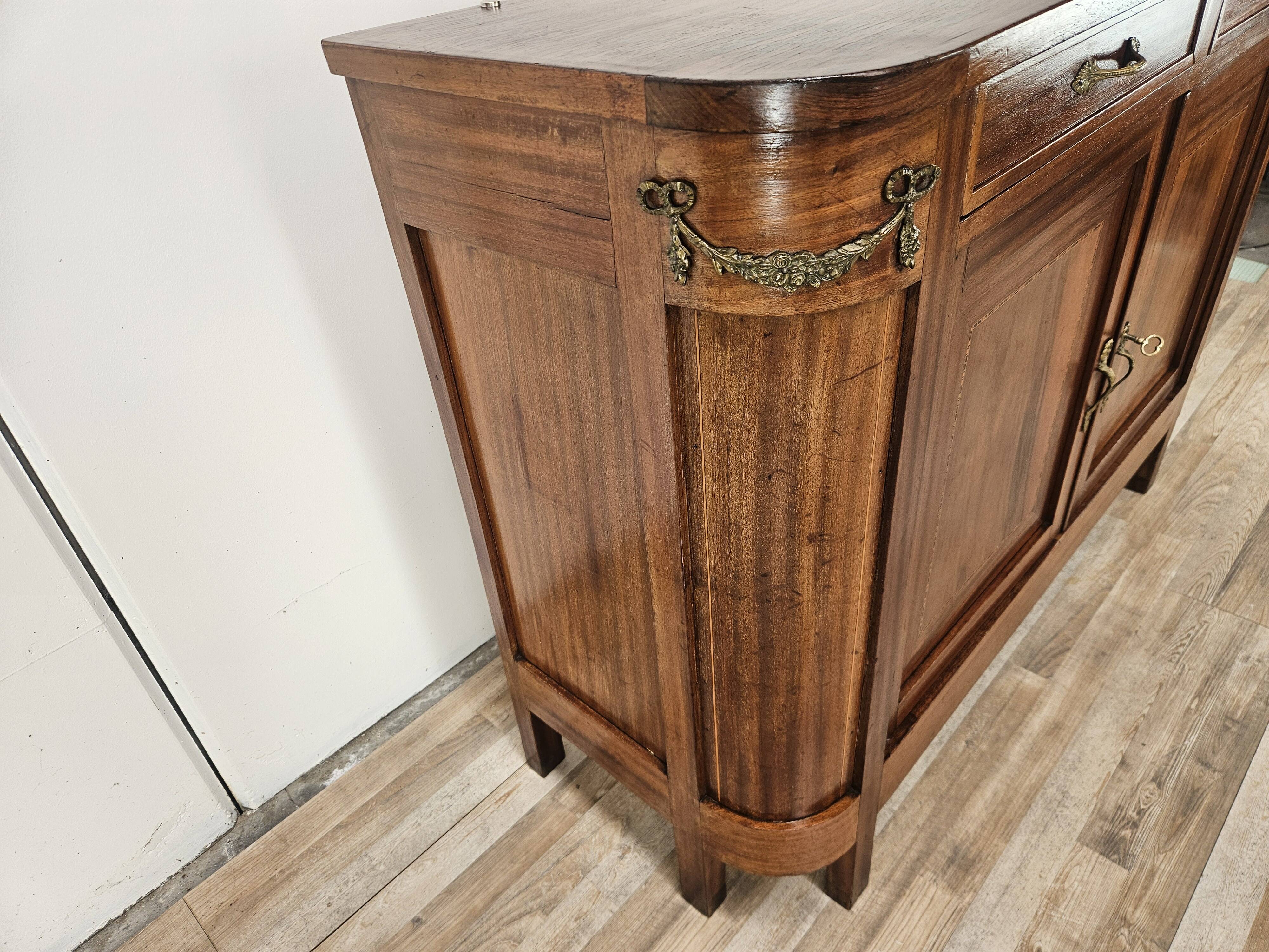 Early 20th century Art Nouveau sideboard with brass decorations