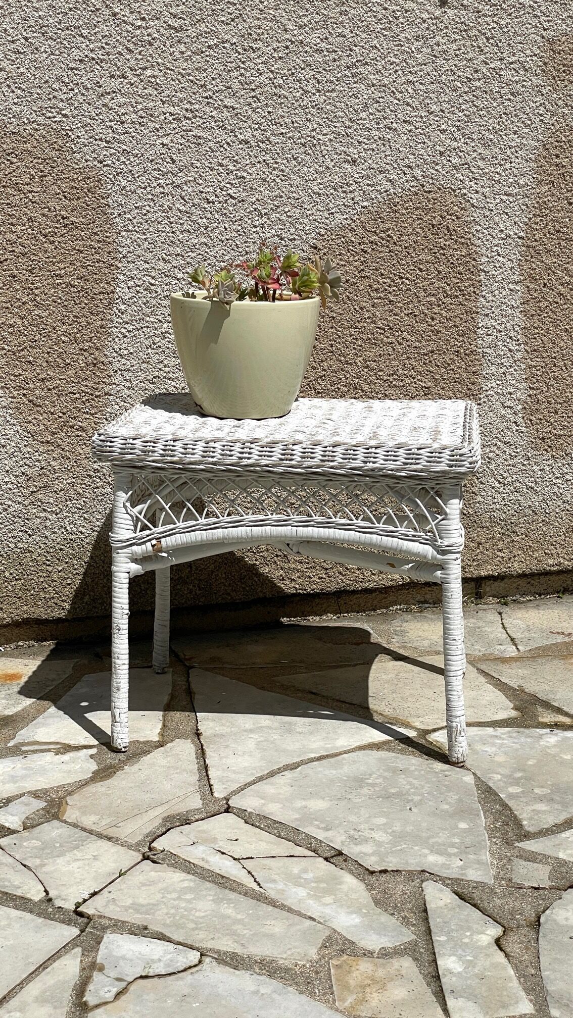 Table basse de jardin rotin vintage