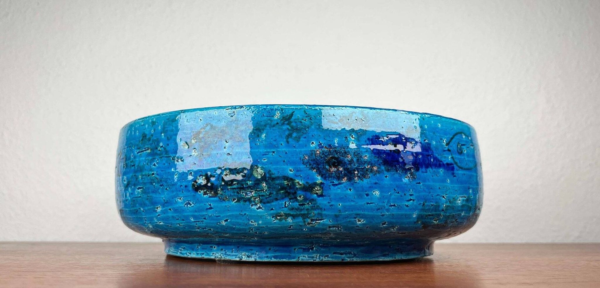 Bowl in the shape of a fish, modern fish from the mid-century by Aldo Londi for Bitossi, Italy, 1960s.