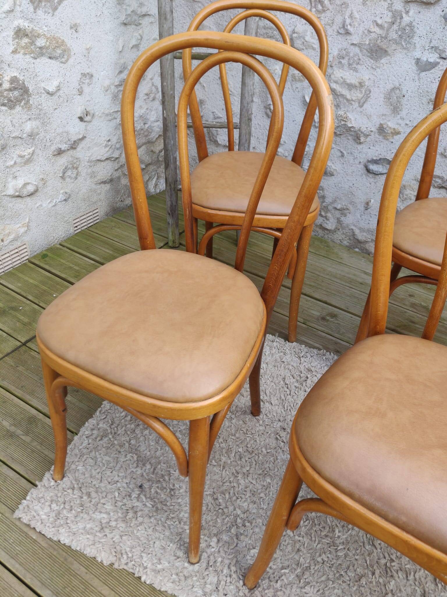 Suite of 6 bistro chairs