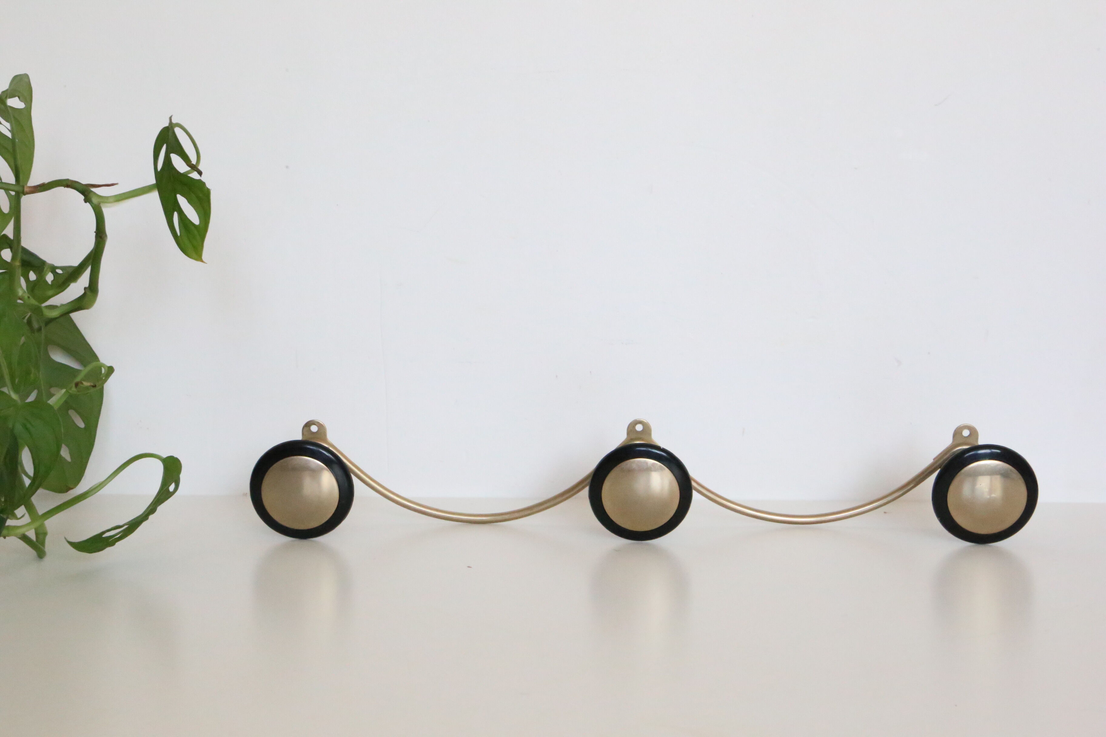 Stunning vintage gold metal coat holder, vintage