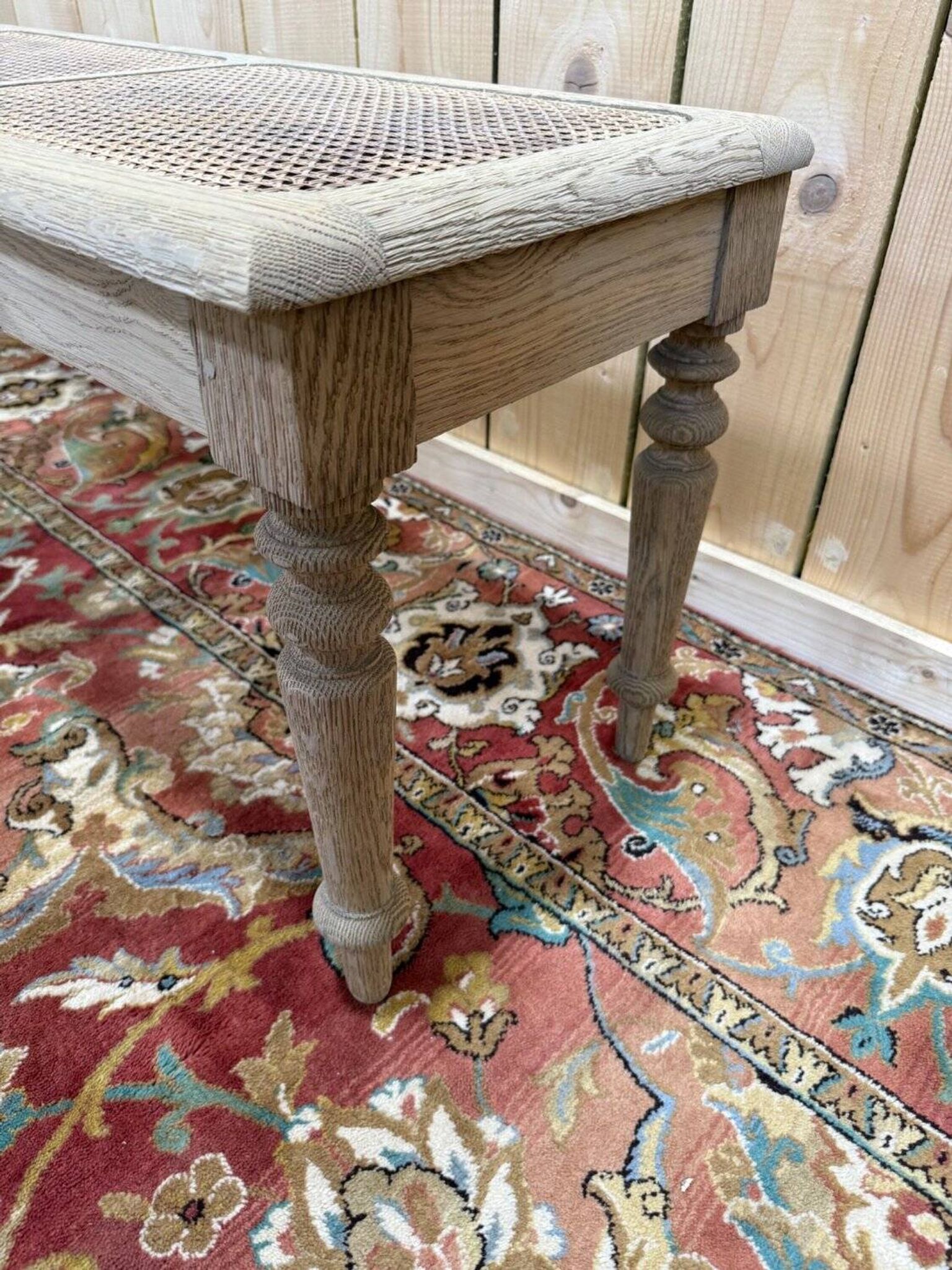 Banc d'office style Louis-Philippe en chêne massif et cannage