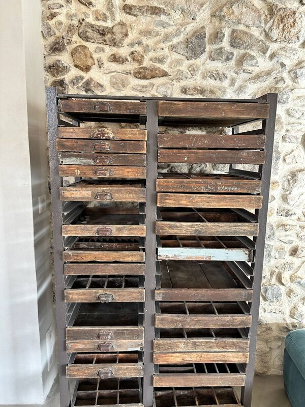 Meuble d’imprimerie ancien à tiroirs – bois & métal – industriel