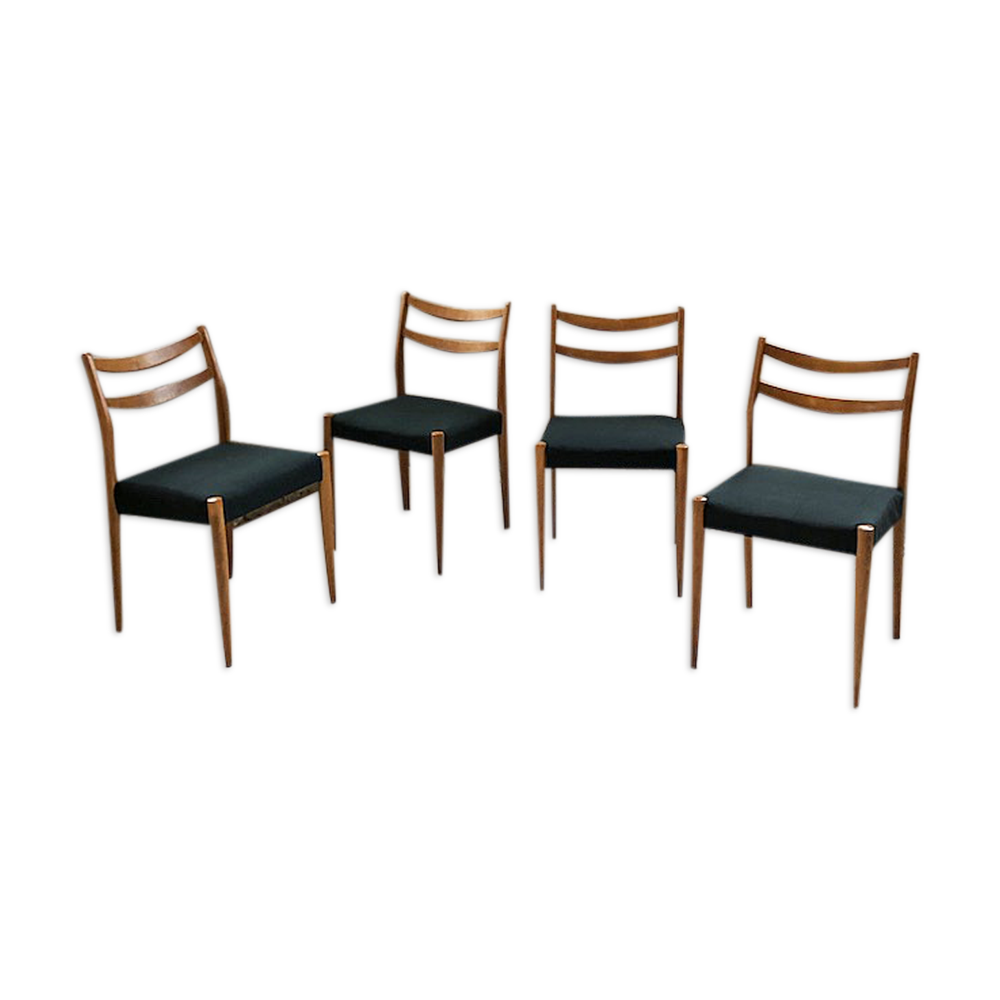 Set 4 green Scandinavian chairs