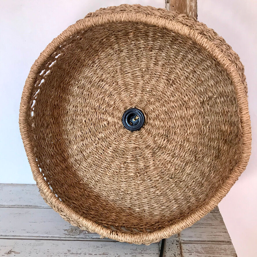 Wicker basket suspension